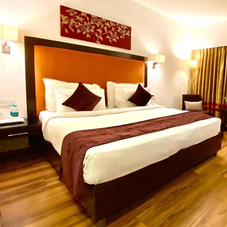 Gis Select Banjara Hill Hotel Hyderabad Bagian luar foto