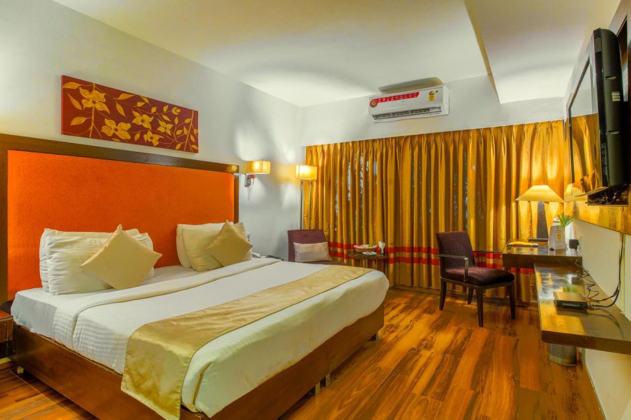 Gis Select Banjara Hill Hotel Hyderabad Bagian luar foto