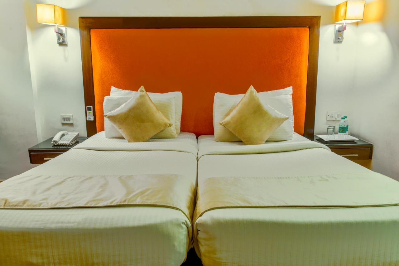 Gis Select Banjara Hill Hotel Hyderabad Bagian luar foto