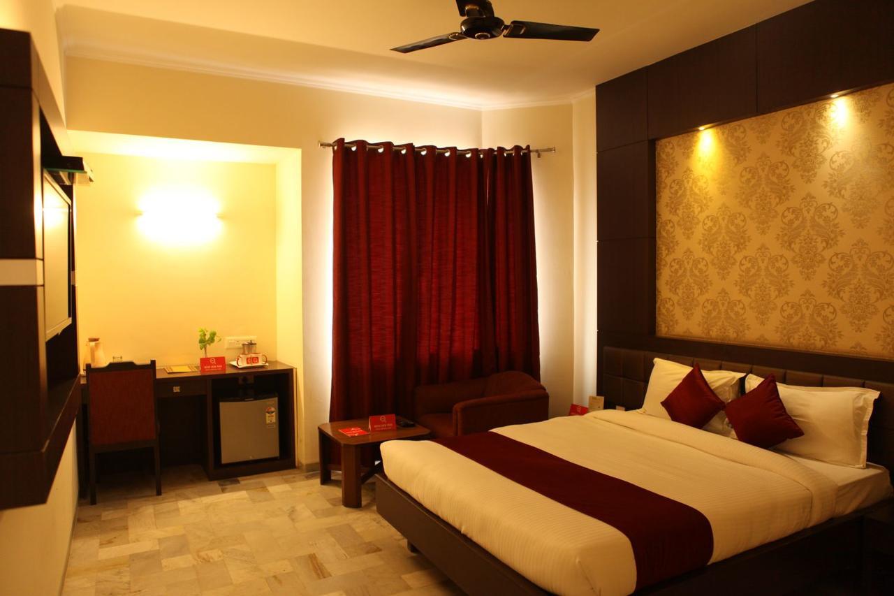 Gis Select Banjara Hill Hotel Hyderabad Bagian luar foto