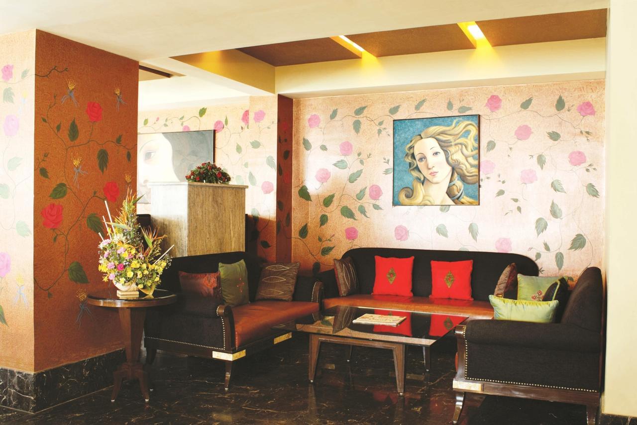 Gis Select Banjara Hill Hotel Hyderabad Bagian luar foto